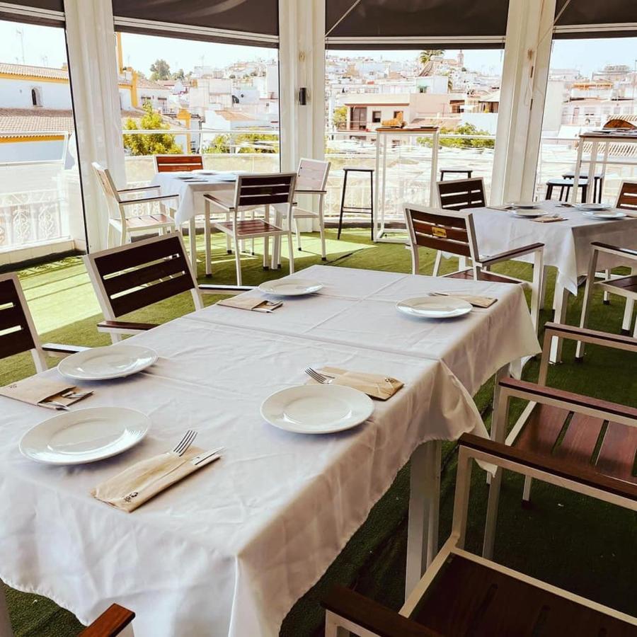 Novo Apartahotel & Restaurante Лас-Кабесас-де-Сан-Хуан Экстерьер фото